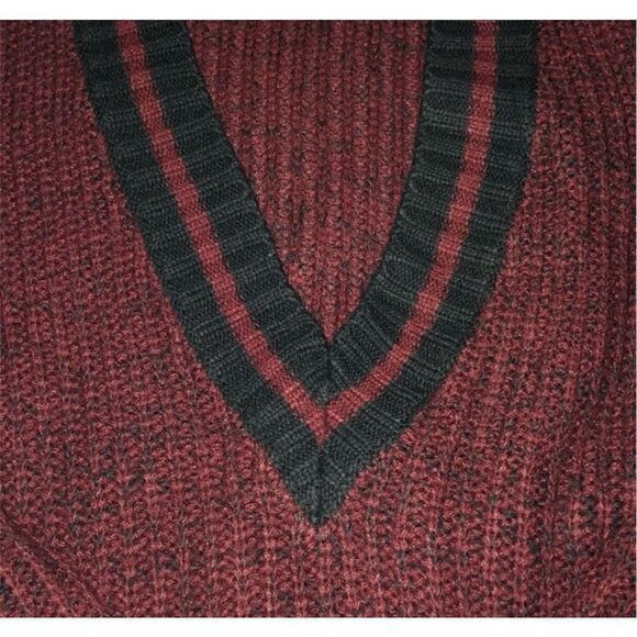 ✨Forever 21 Cable Knit Burgundy Varsity V Neck Striped Trim Sweater✨ - Picture 5 of 7